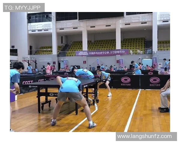 重庆乒乓球队的拼搏之路与钻石联赛的辉煌成就全景回顾 重庆乒乓球队的拼搏之路与钻石联赛的辉煌成就全景回顾