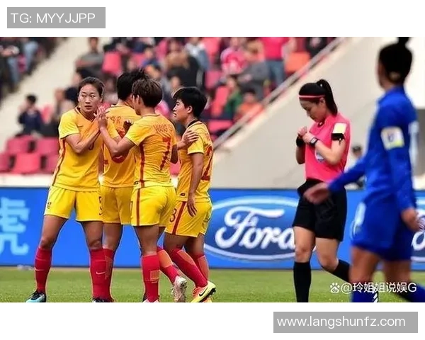 足球明星频繁更换女友背后的情感故事与生活态度解析 足球明星频繁更换女友背后的情感故事与生活态度解析