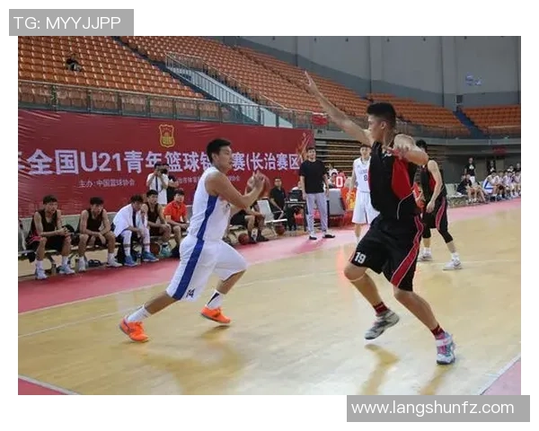 深圳篮球队在世界锦标赛中的拼搏历程与荣耀时刻回顾 深圳篮球队在世界锦标赛中的拼搏历程与荣耀时刻回顾