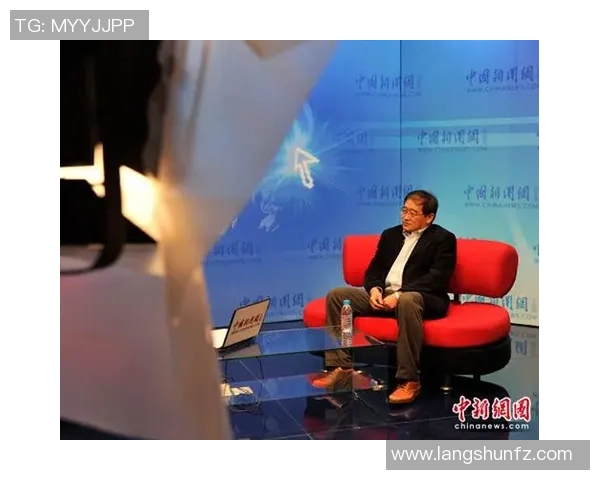 国内足球明星访谈记录揭秘他们的成长历程与职业生涯的心路历程